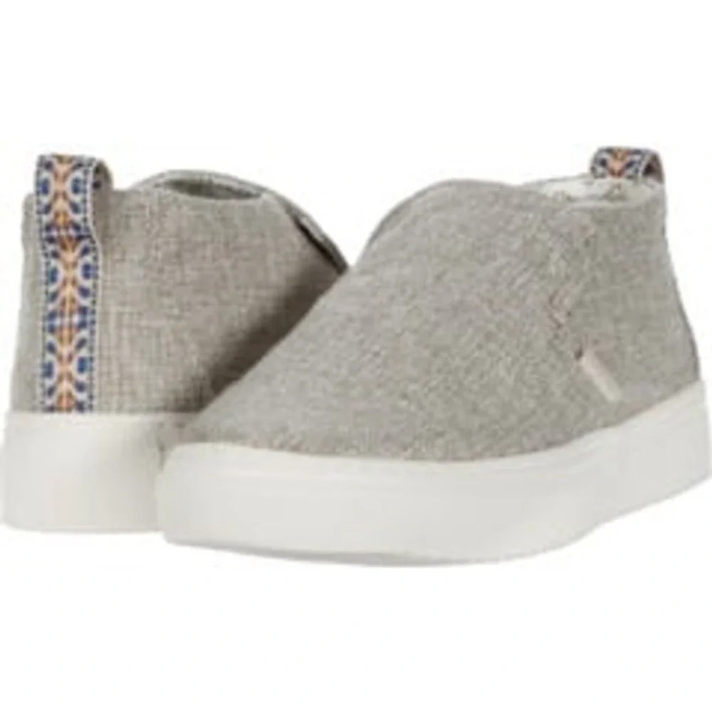 Hey Dude Peyton Linen Beige Slip In Sneaker Shoes Ladies size 6